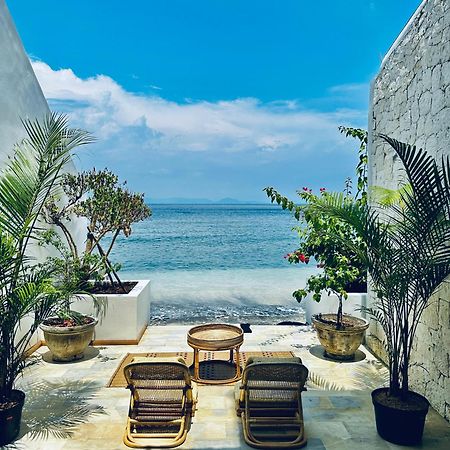 La Plage Onirique Beachfront Nusa Penida Toyapakeh Exterior photo